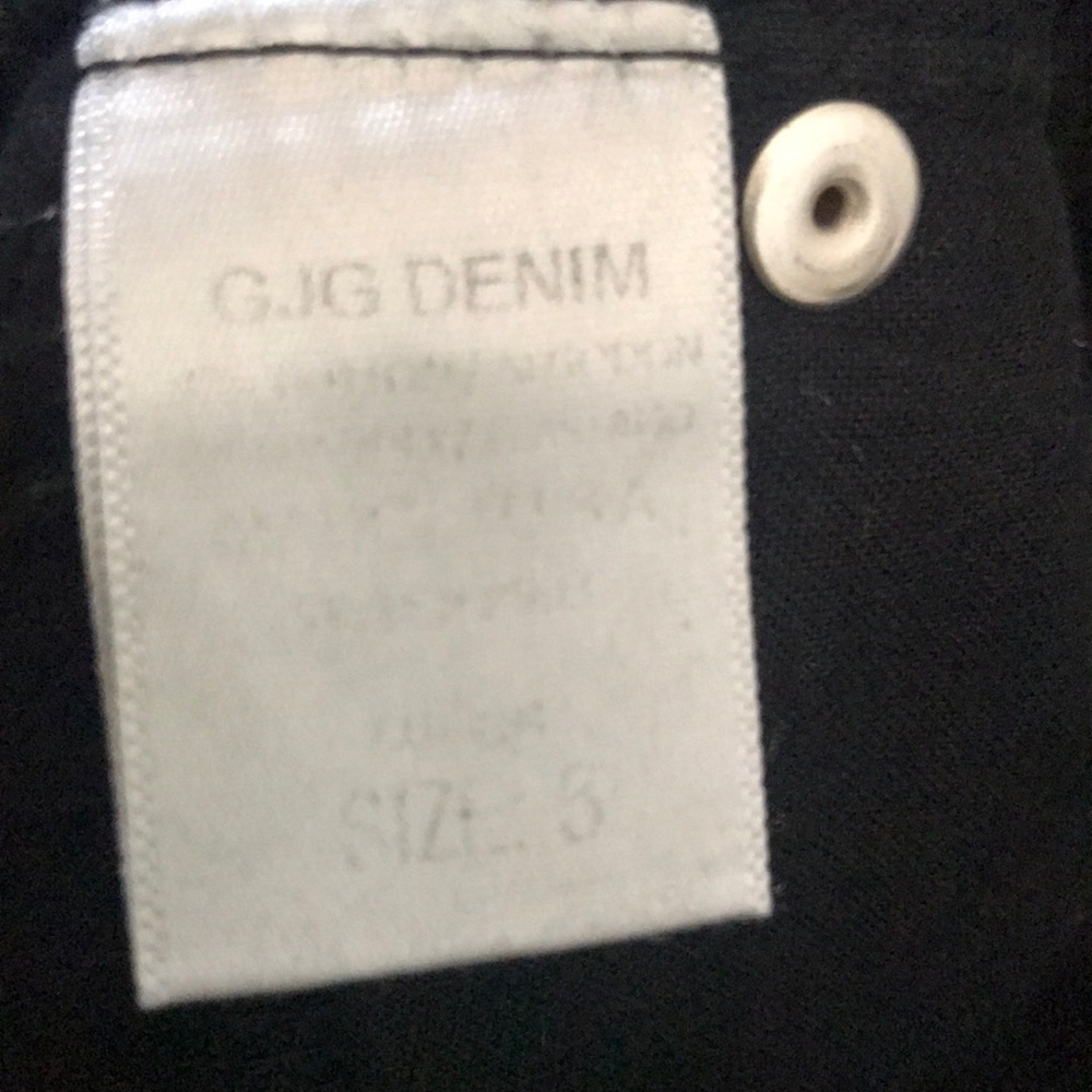 Women’s Black Ripped Skinny Jeans - Picture 5 of 8